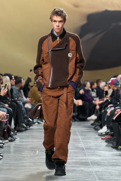 Look 27
